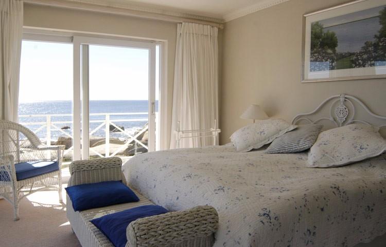 To Let 4 Bedroom Property for Rent in Llandudno Western Cape